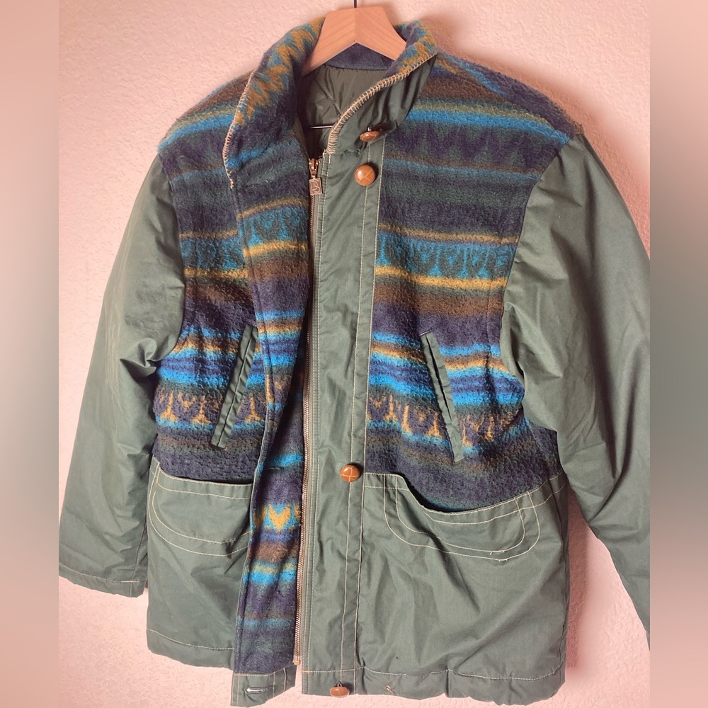 1980's Petite Sophisticate Southwestern Green Winter Parka/Coat Raccoon Fur - Picture 8 of 13